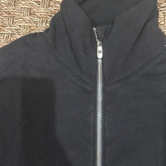 Thick Lululemon quarter zip - Picture 3 of 6